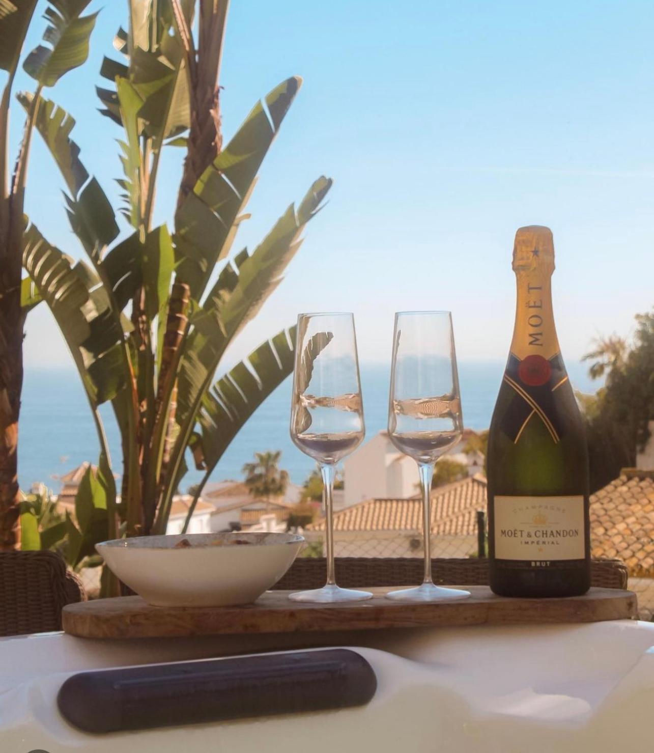 Luxury B&B Villa Tauro La Cala De Mijas Kültér fotó